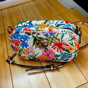 Fashion multi colored purse